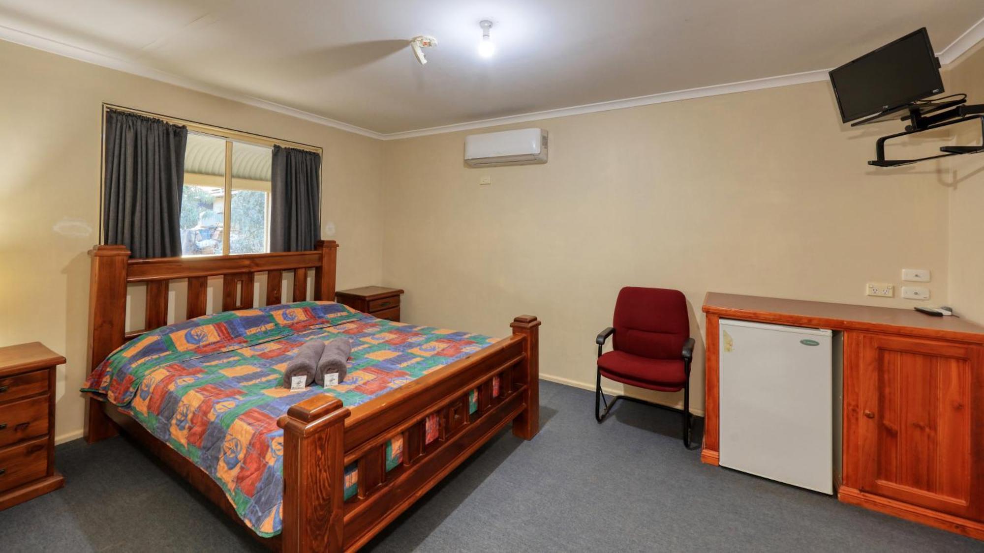 White Cliffs Hotel エクステリア 写真